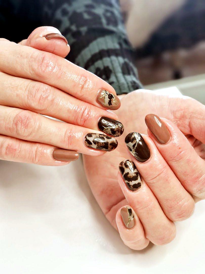Gel Nails & Overlays at Elegancia